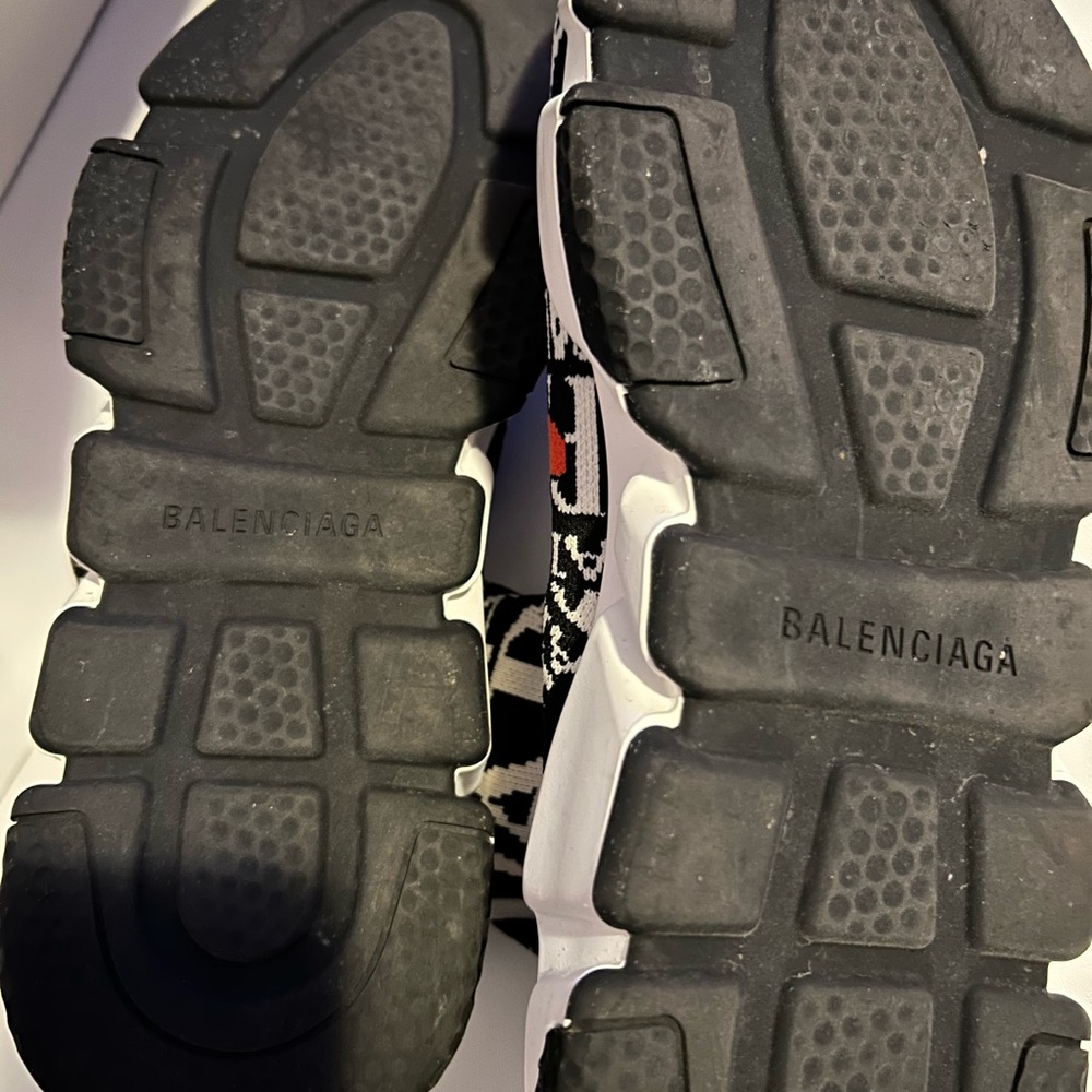 Balenciaga Black and White Paris Print Sneakers - Picture 8 of 8